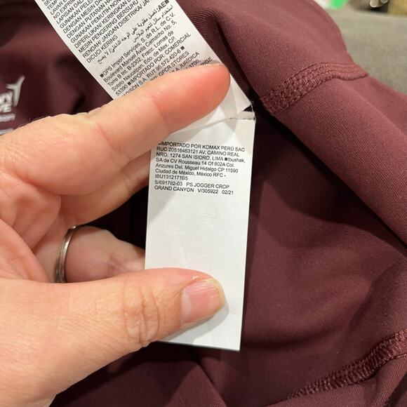 Old Navy Active Powersoft Jogger Pants Grand Canyon Red Cropped L - Picture 6 of 8